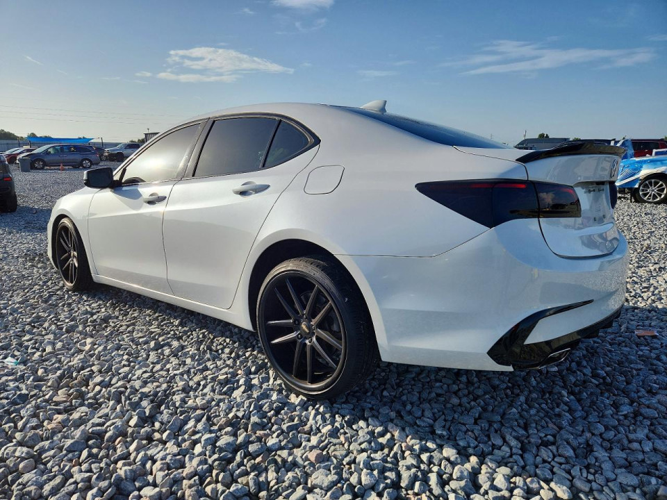 Acura TLX 2019 з аукціону Copart