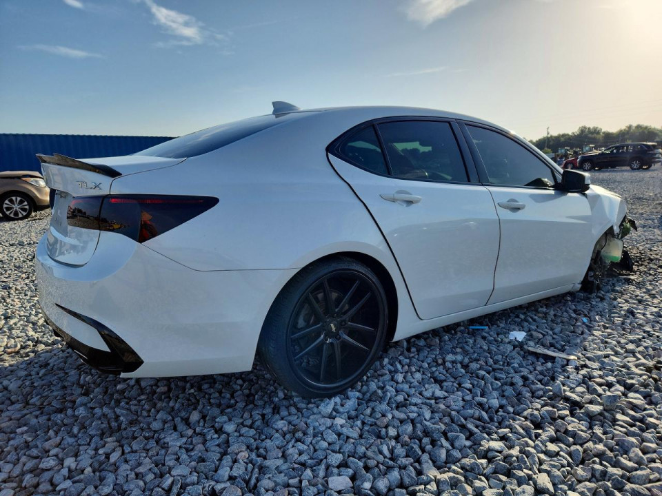 Acura TLX 2019 з аукціону Copart