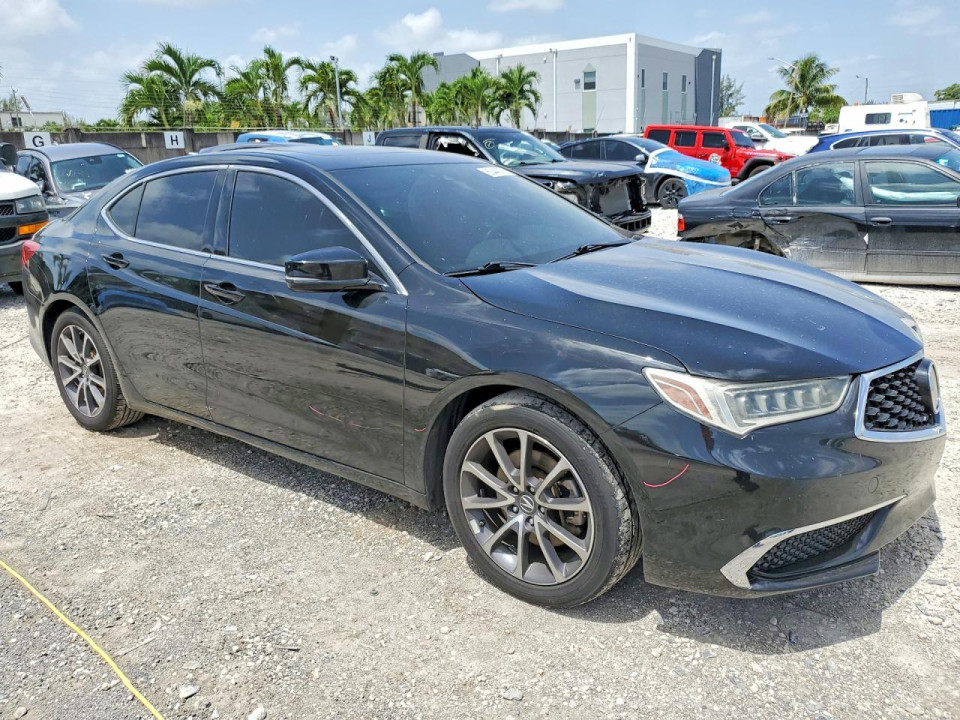 Acura TLX 2019 з аукціону Copart