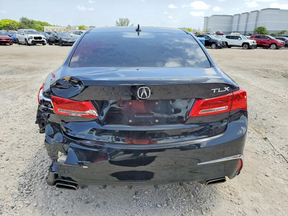 Acura TLX 2019 з аукціону Copart