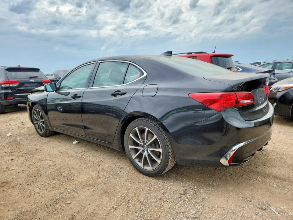 Acura TLX 2018 з аукціону Copart
