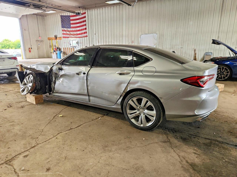 Acura TLX 2023 з аукціону Copart