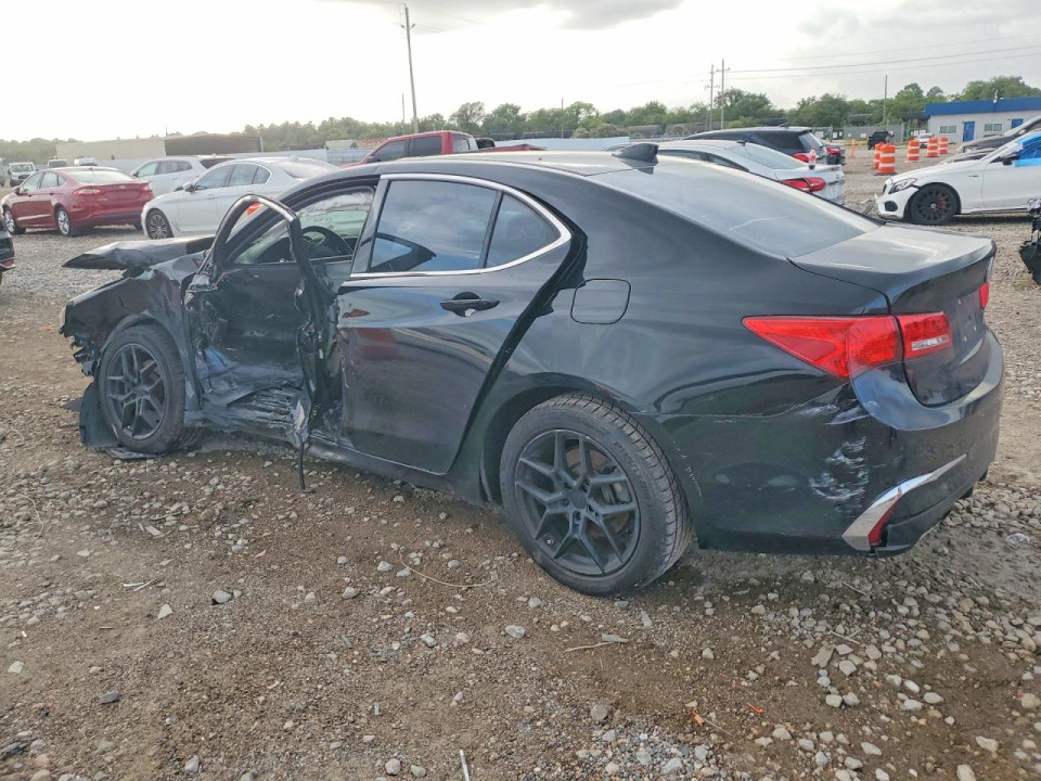 Acura TLX 2019 з аукціону Copart