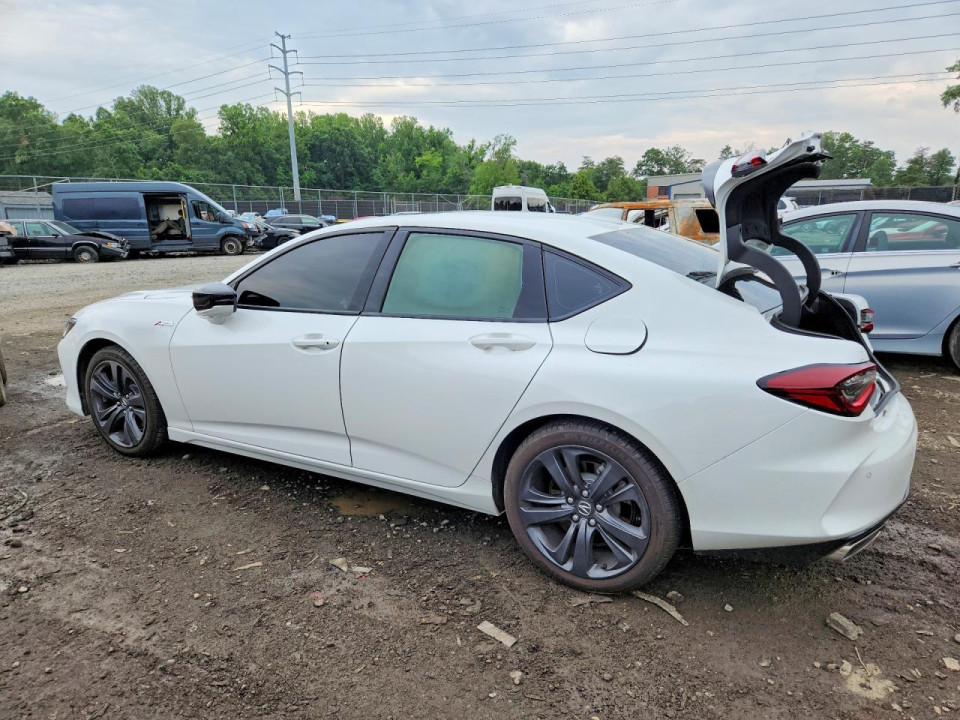 Acura TLX 2023 з аукціону Copart