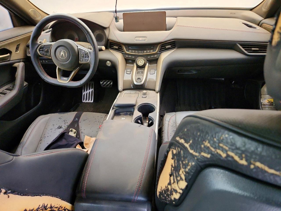 Acura TLX 2023 з аукціону Copart