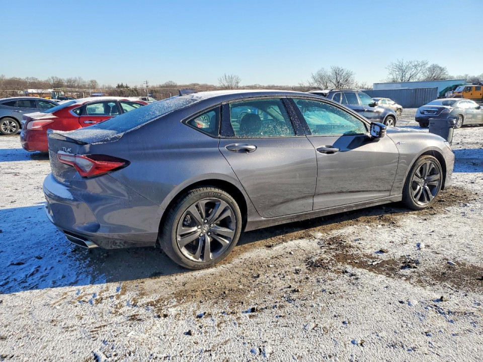 Acura TLX 2022 з аукціону Copart