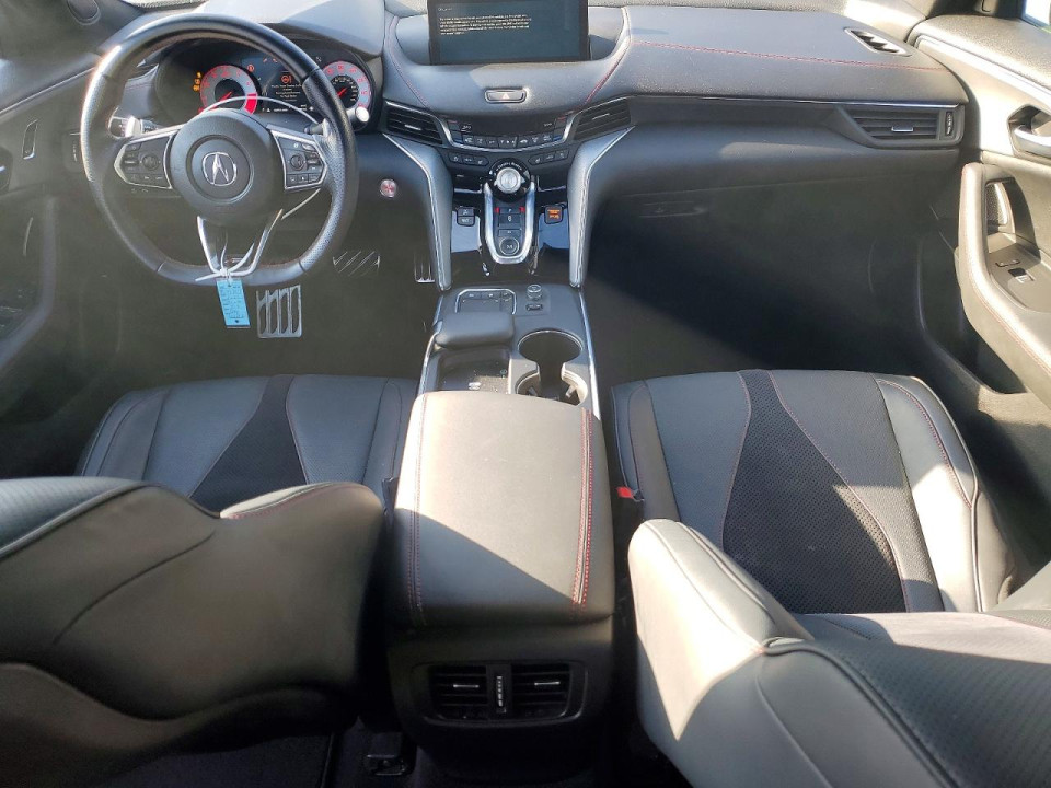 Acura TLX 2022 з аукціону Copart