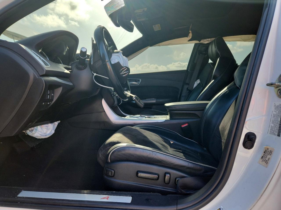 Acura TLX 2019 з аукціону Copart