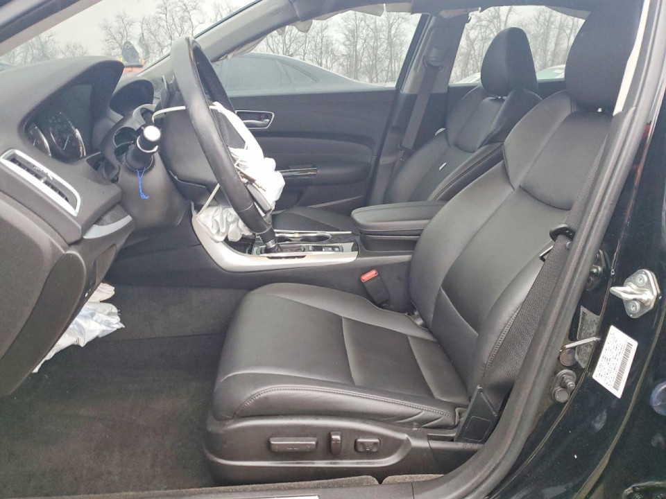 Acura TLX 2018 з аукціону Copart