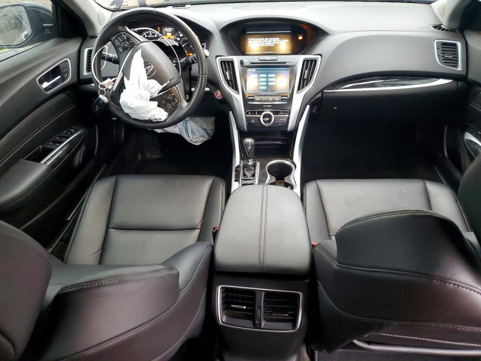 Acura TLX 2018 з аукціону Copart