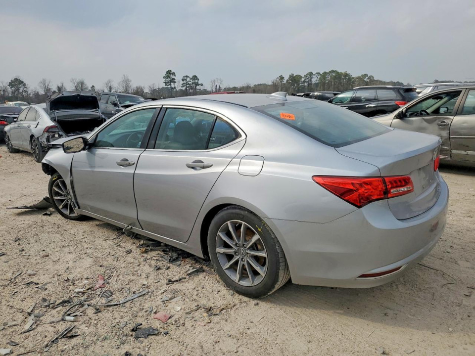 Acura TLX 2018 з аукціону Copart