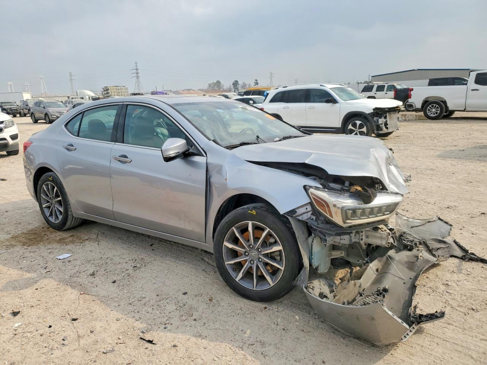 Acura TLX 2018 з аукціону Copart