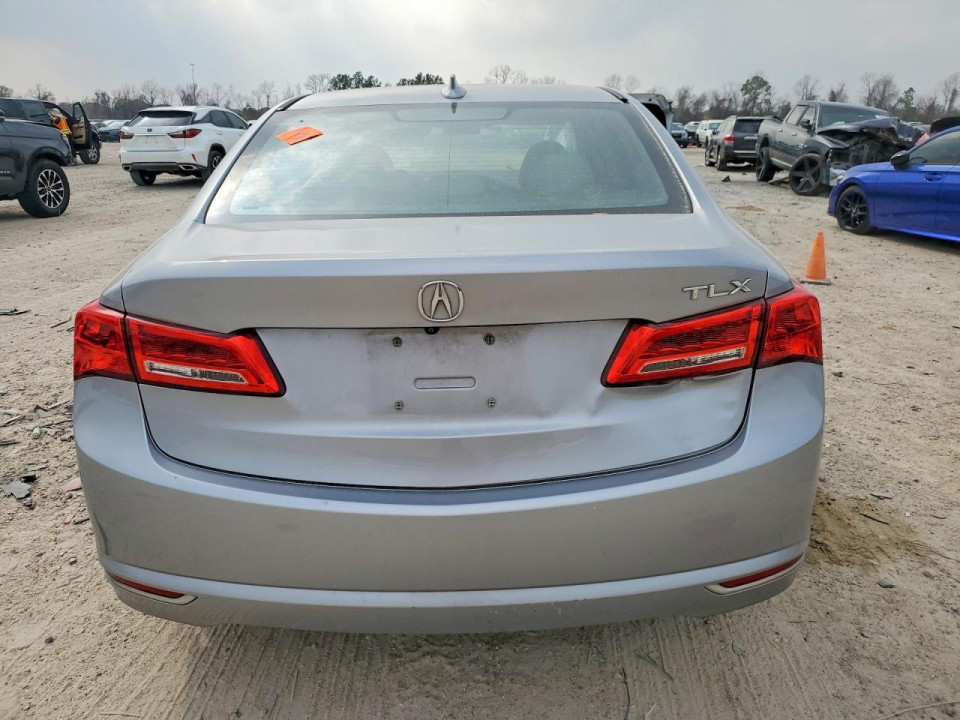 Acura TLX 2018 з аукціону Copart