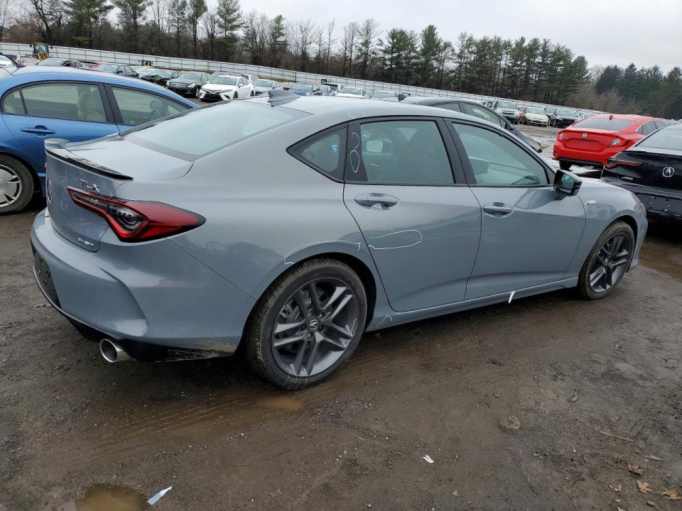 Acura TLX 2025 з аукціону Copart