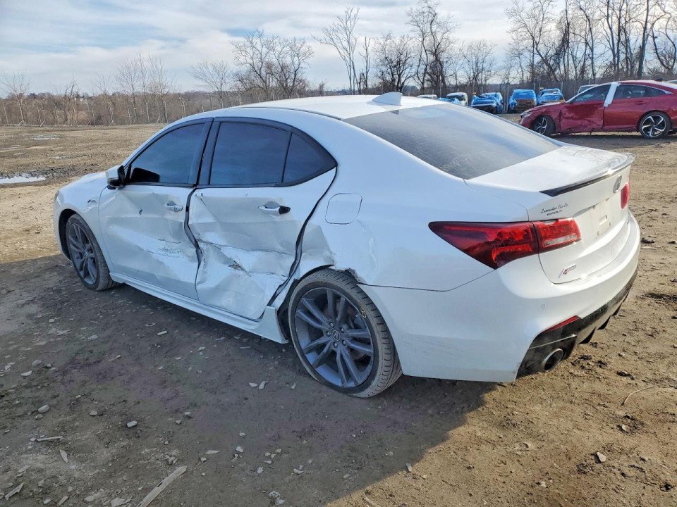 Acura TLX 2019 з аукціону Copart