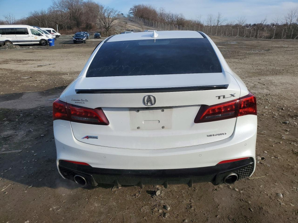 Acura TLX 2019 з аукціону Copart
