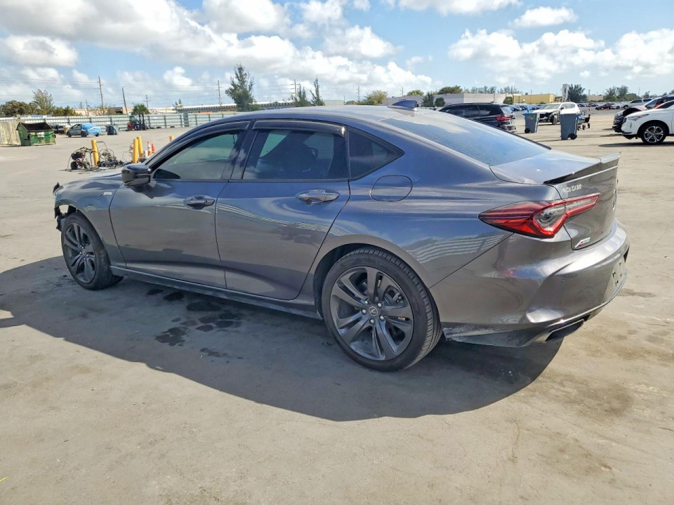 Acura TLX 2023 з аукціону Copart