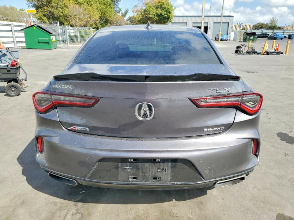 Acura TLX 2023 з аукціону Copart