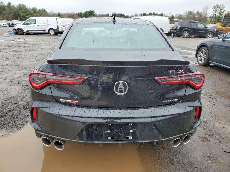 Acura TLX 2025 з аукціону Copart