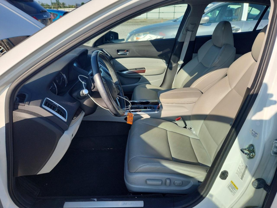 Acura TLX 2016 з аукціону Copart