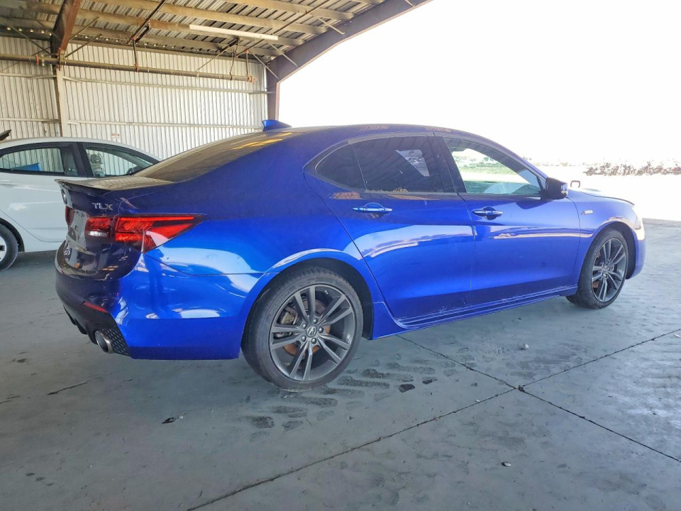 Acura TLX 2018 з аукціону Copart