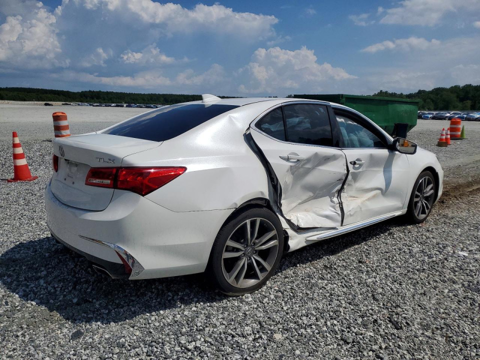 Acura TLX 2019 з аукціону Copart