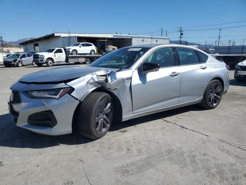 Acura TLX 2023 з аукціону Copart