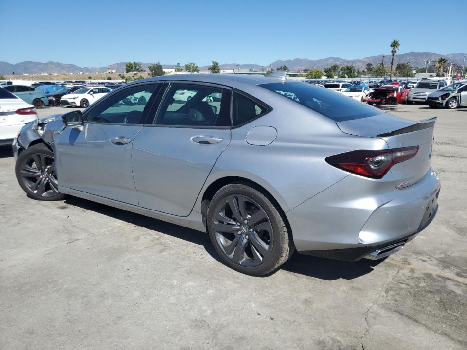 Acura TLX 2023 з аукціону Copart
