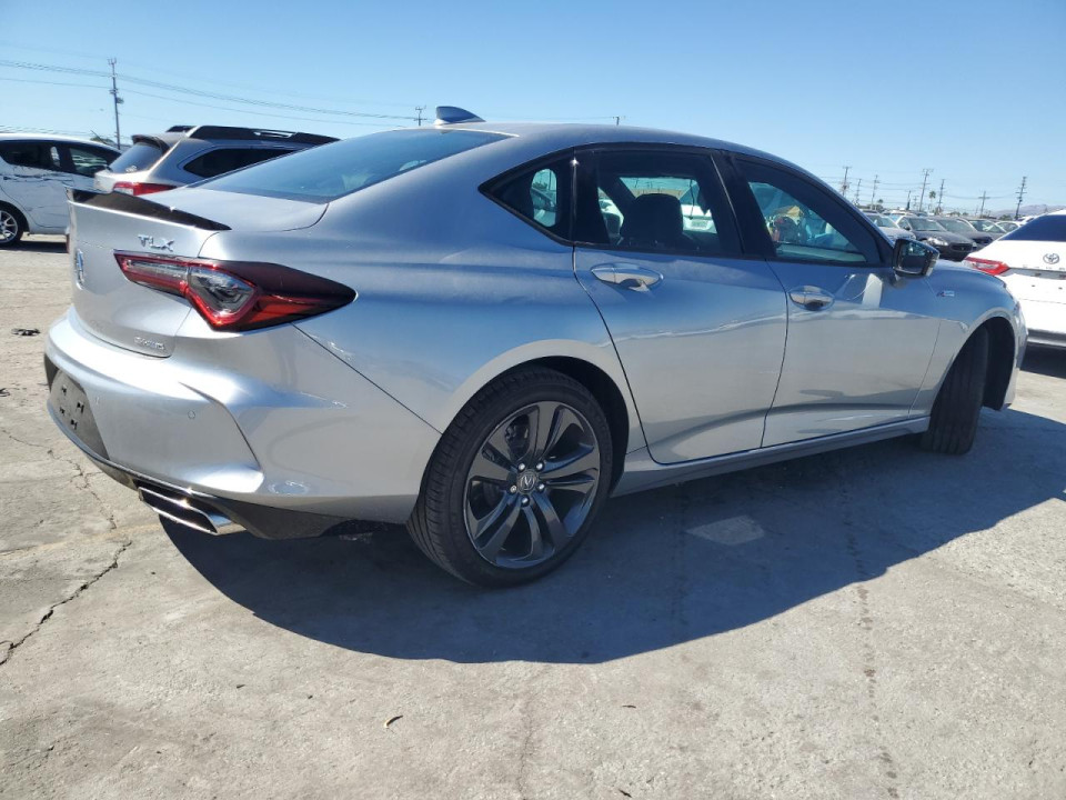 Acura TLX 2023 з аукціону Copart