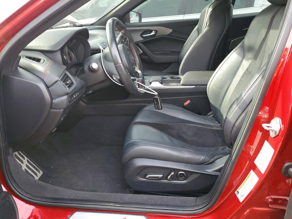 Acura TLX 2023 з аукціону Copart