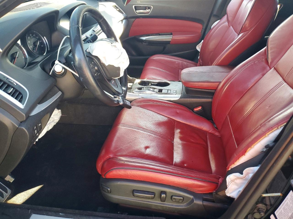 Acura TLX 2018 з аукціону Copart
