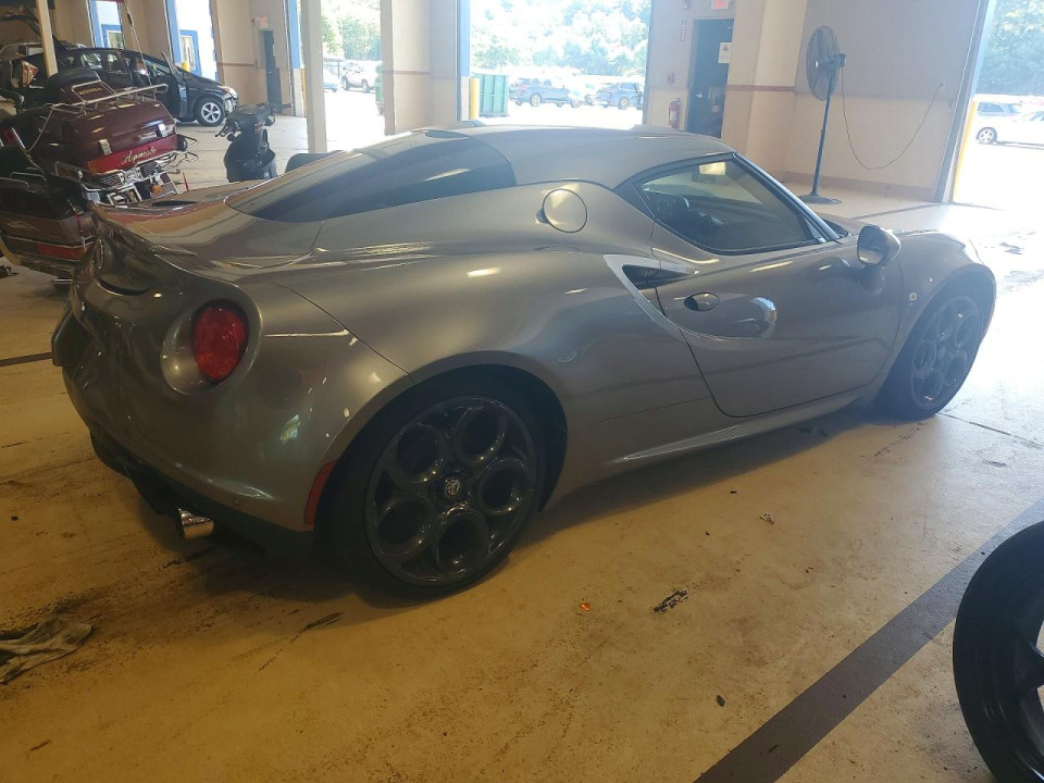 Alfa Romeo 4C 2017 — Copart