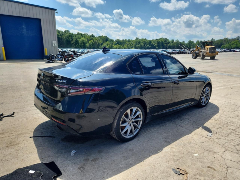 Alfa Romeo GIULIA SPRINT 2024 — Copart