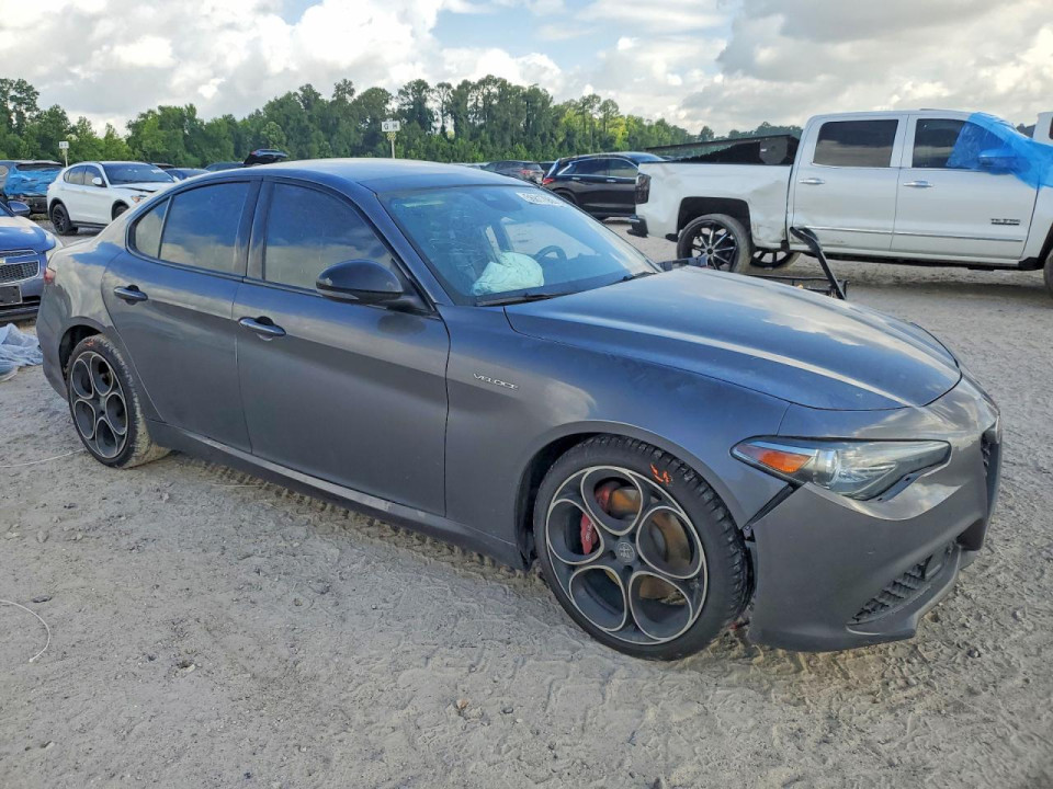 Alfa Romeo GIULIA SUPER 2022 — Copart