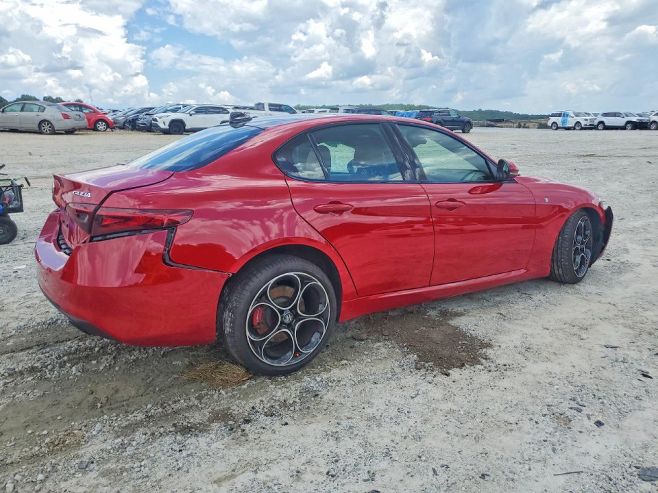 Alfa Romeo GIULIA SUPER 2022 — Copart