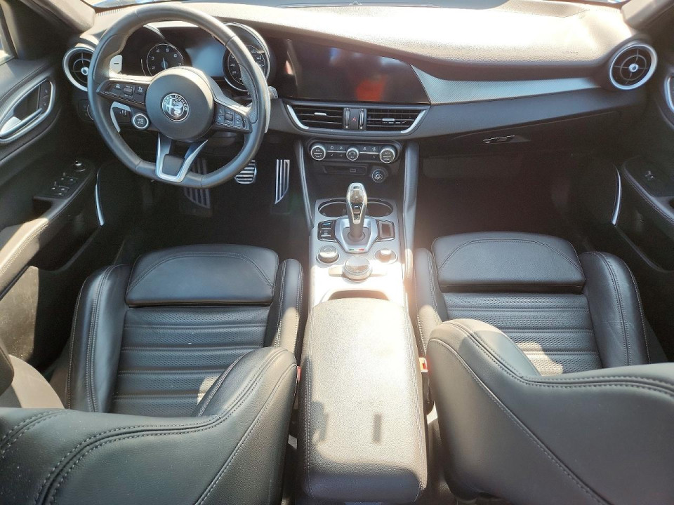 Alfa Romeo GIULIA SUPER 2022 — Copart