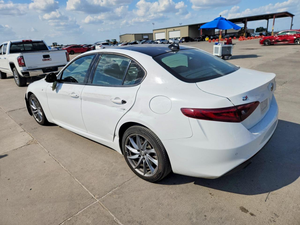 Alfa Romeo GIULIA SUPER 2022 — Copart