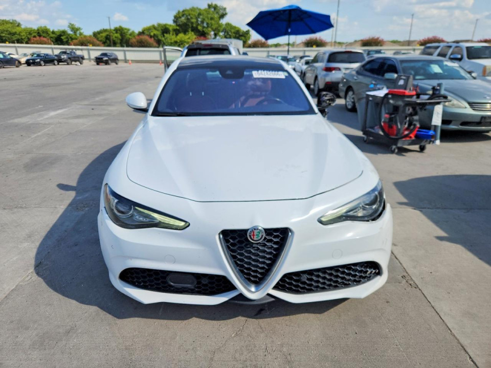 Alfa Romeo GIULIA SUPER 2022 — Copart