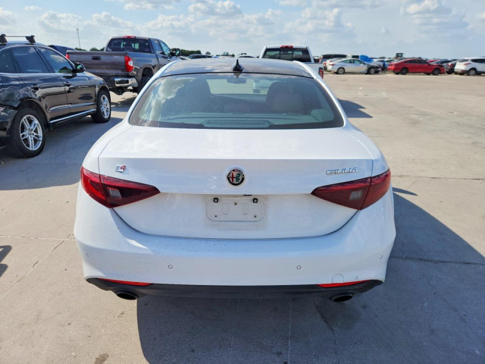 Alfa Romeo GIULIA SUPER 2022 — Copart