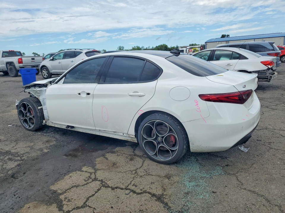 Alfa Romeo GIULIA SUPER 2022 — Copart