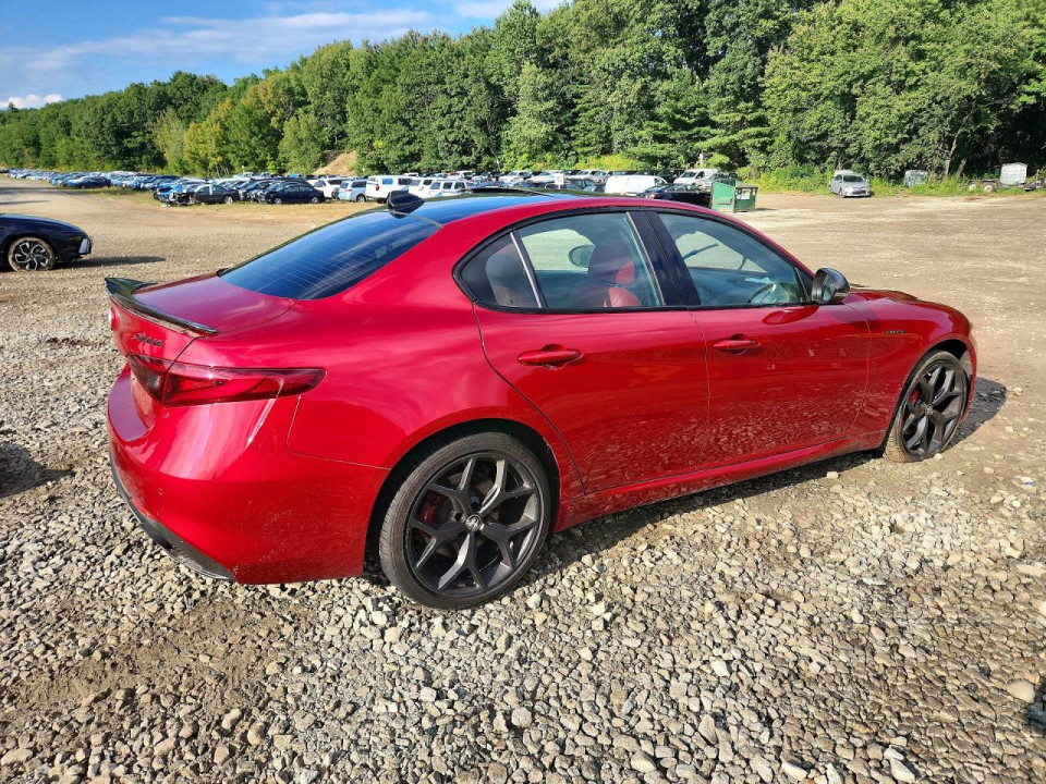 Alfa Romeo GIULIA SUPER 2022 — Copart