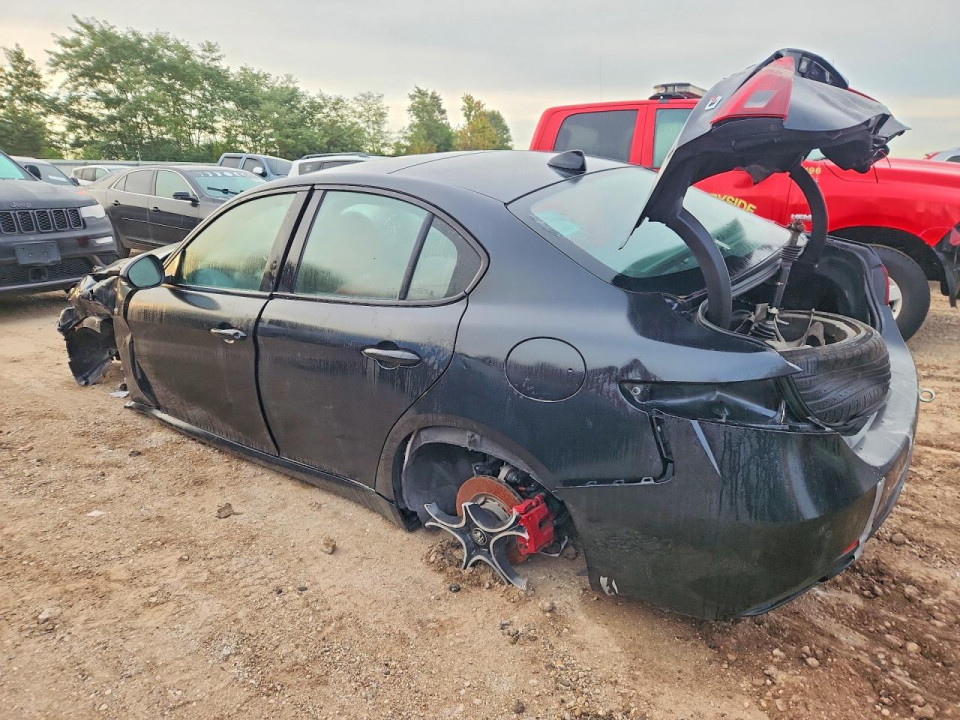 Alfa Romeo GIULIA SUPER 2022 — Copart