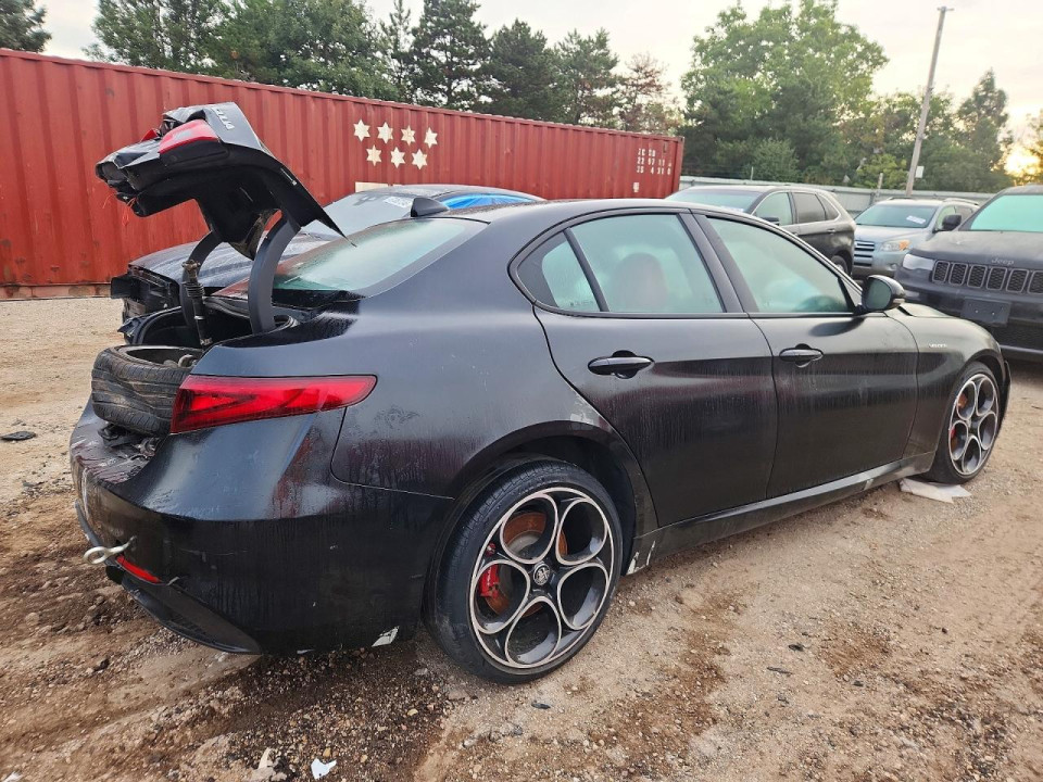 Alfa Romeo GIULIA SUPER 2022 — Copart