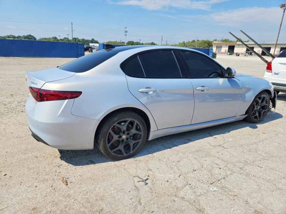 Alfa Romeo GIULIA SUPER 2022 — Copart