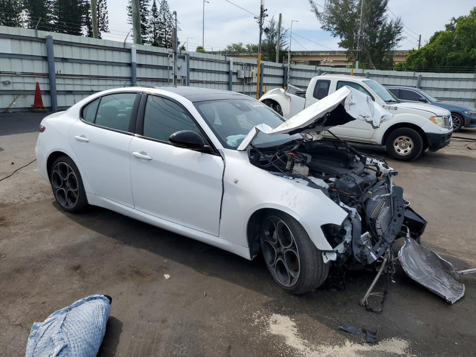Alfa Romeo GIULIA 2024 — Copart