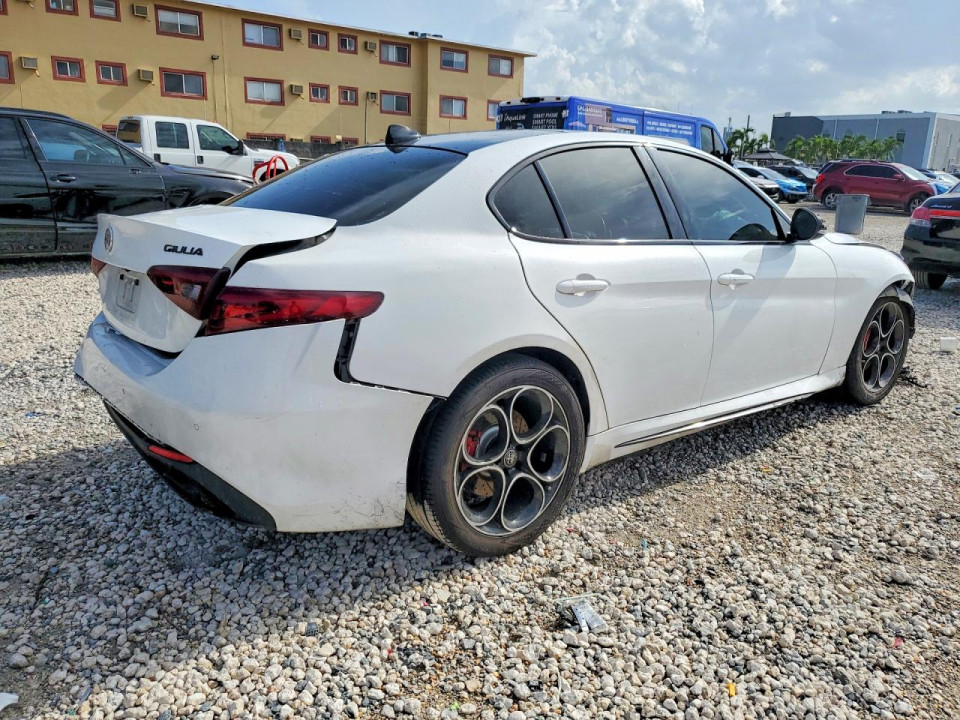 Alfa Romeo GIULIA 2021 — Copart