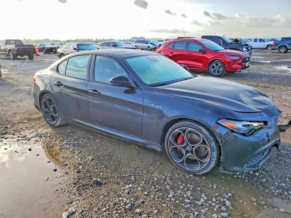 Alfa Romeo GIULIA 2023 — Copart