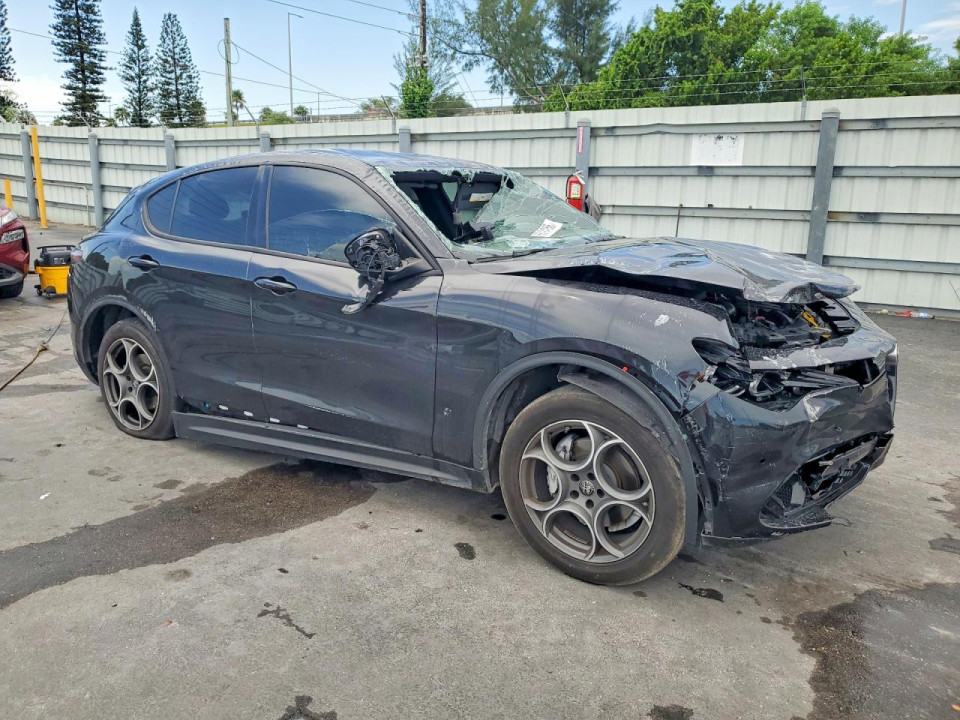 Alfa Romeo STELVIO BASE 2025 — Copart