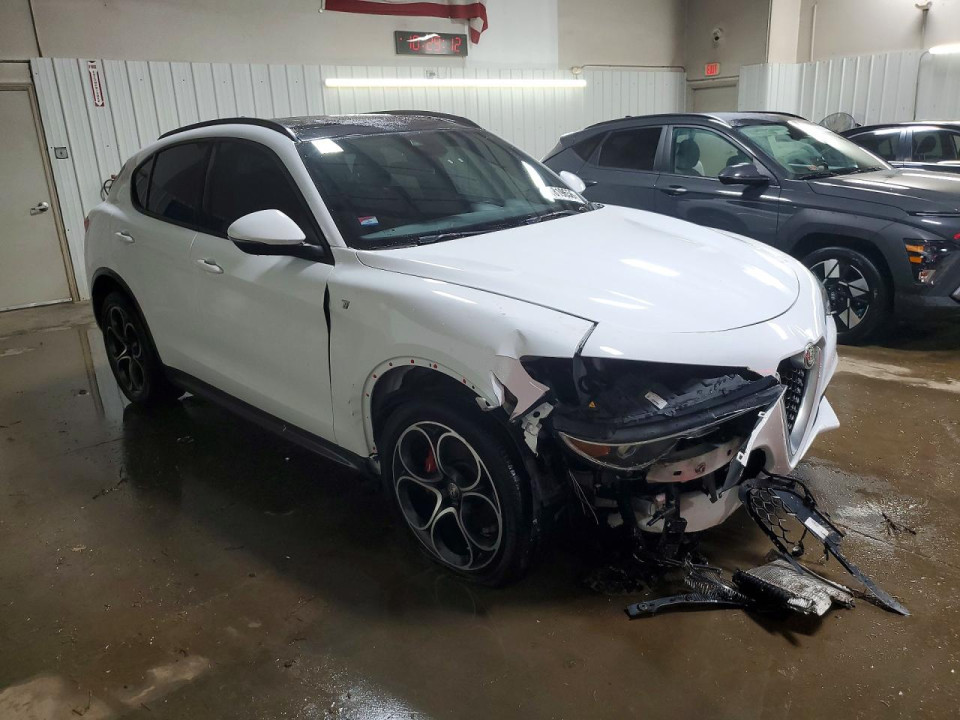 Alfa Romeo STELVIO 2022 — Copart
