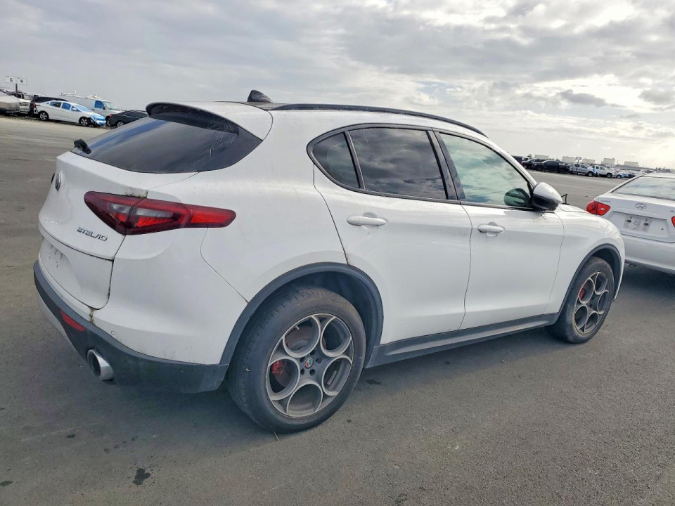 Alfa Romeo STELVIO 2018 — Copart